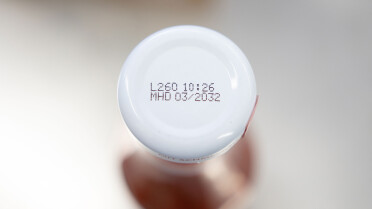 Inkjet printing on screw cap