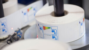 Reifenetiketten auf Etikettiersystem