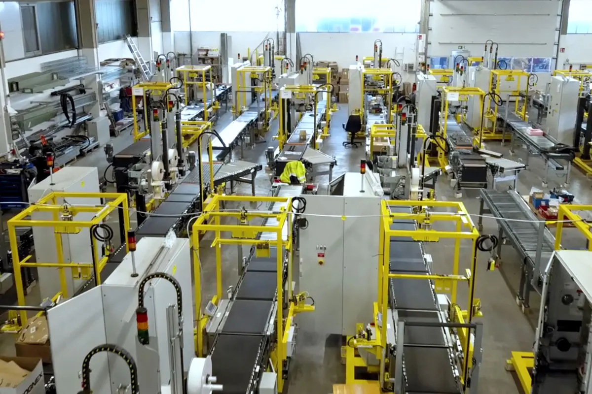 Vollautomatisierte Versandlogistik Stadler+Schaaf