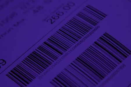 dunkler barcode auf dunklem grund 490x327