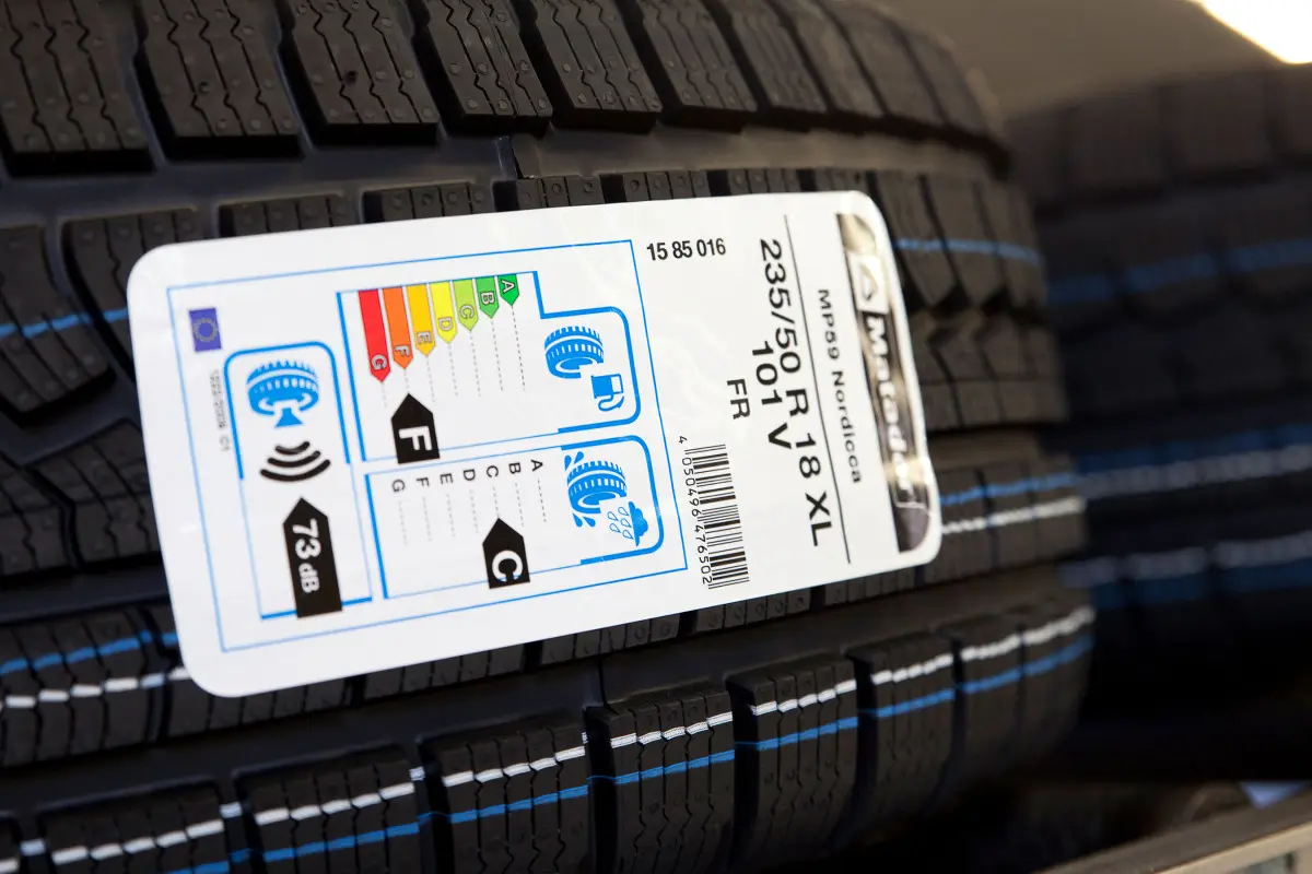 Tyre label on a car tyre