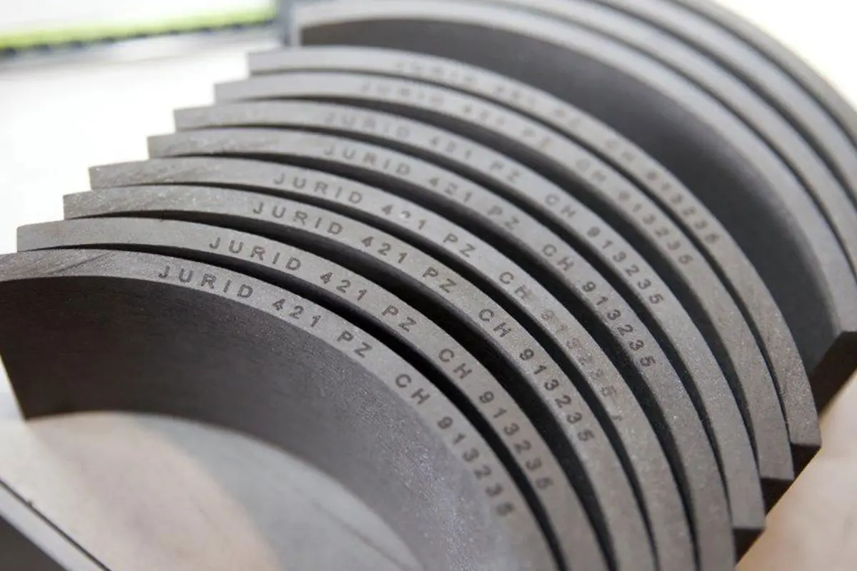 Lasermarkierung auf Bremsbelägen