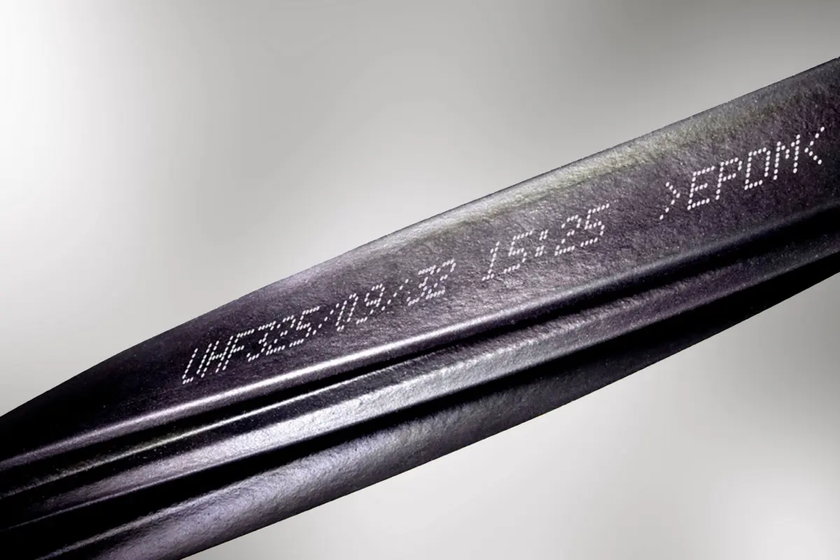 Rubber seal marked with white ink using inkjet printing