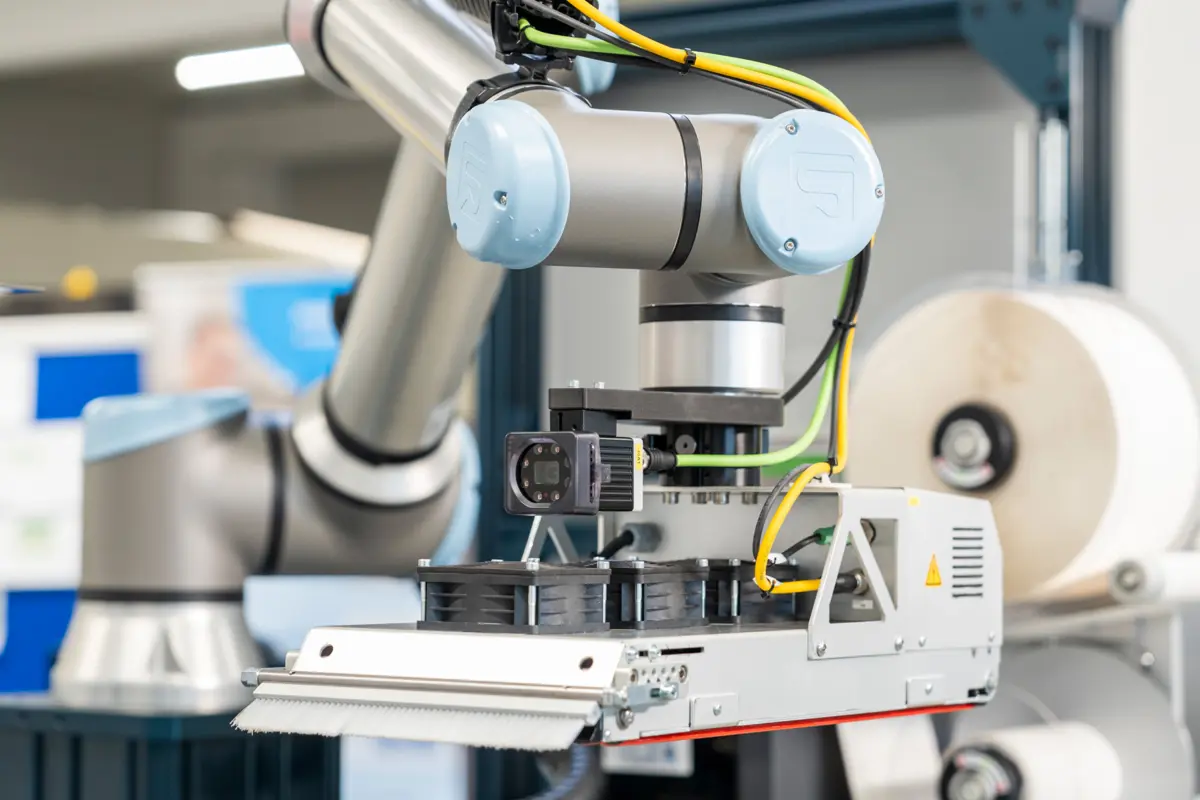 Robotergestützte Etikettierung (c) Bluhm Systeme